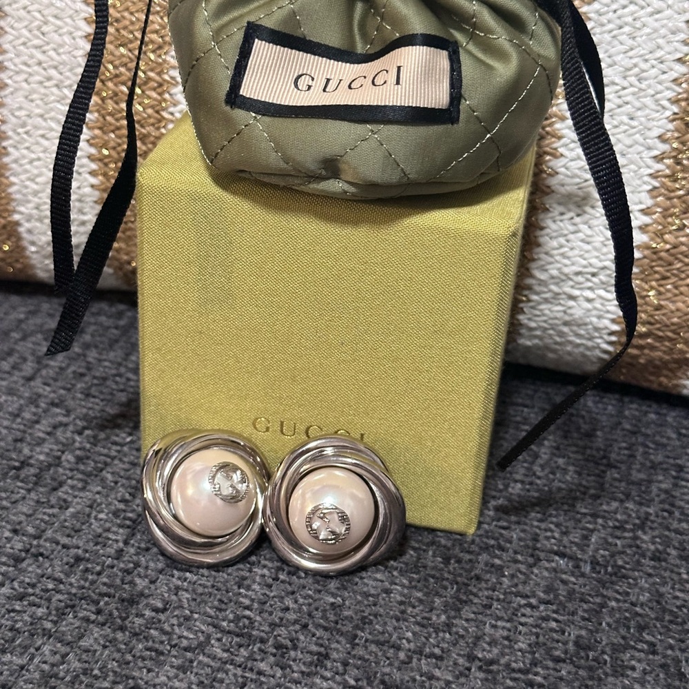 Gucci Silver and Pearl Stud Earrings